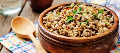 Insalata di riso sfiziosa con le erbette dell'orto